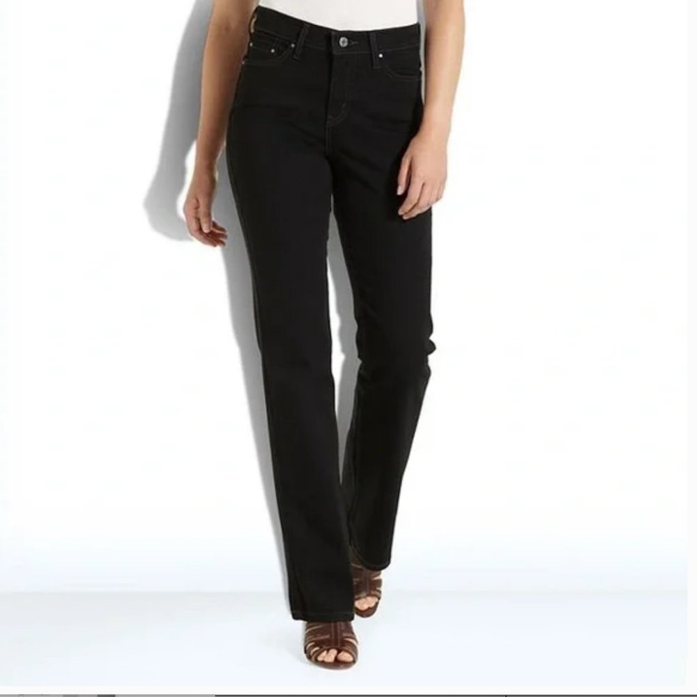 Perfectly Slimming Black Levi's